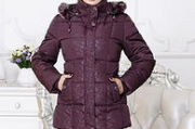 中老年女式羽绒服选购指南与搭配保养技巧