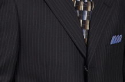 雅戈尔西服,商务精英的着装选择-挑选与搭配指南