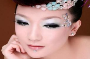 泉州彩妆顾问，专业美丽定制-彩妆技巧与个性化服务解析
