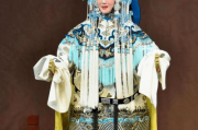 京剧服饰文化内涵与艺术特色-传统服饰在现代舞台的传承与发展