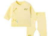 婴儿服装品牌选择指南-品质与安全并重