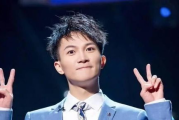 那英如何评价周深：音乐才华与个人风格的认可
