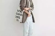 秋卉服饰，时尚与自然的完美融合-流行趋势与搭配指南