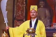 林正英僵尸片，经典恐怖与幽默的结合-电影艺术解析