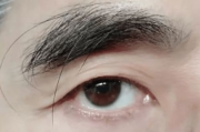眉毛长的人面相解析-好运与性格探究