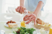 产后六个月瘦身攻略-健康饮食与运动结合