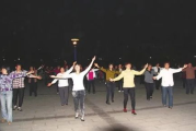 广场舞音乐与场地选择及动作科学性解析