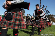 英国本科毕业服饰选择与文化内涵-传统与现代的完美融合