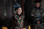 宫廷秘恋，大臣干群皇太后-权谋与情感的交织