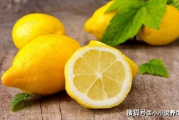 鲜柠檬泡水瘦身，健康减肥新选择-柠檬水的制作与饮用技巧