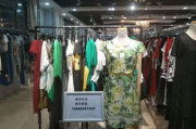 琼进服饰,时尚潮流引领者-品牌特点与市场定位解析