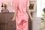真丝轻薄女睡衣套装,提升睡眠质量-挑选与搭配指南