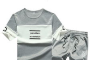 男士休闲运动服套装选择指南-舒适与时尚兼备