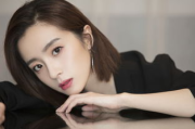 漂亮妈妈5巴字开头，时尚秘诀大揭秘-妈妈们的美丽转型指南