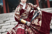 古代女子服饰演变,历史变迁中的时尚潮流-服饰文化解析